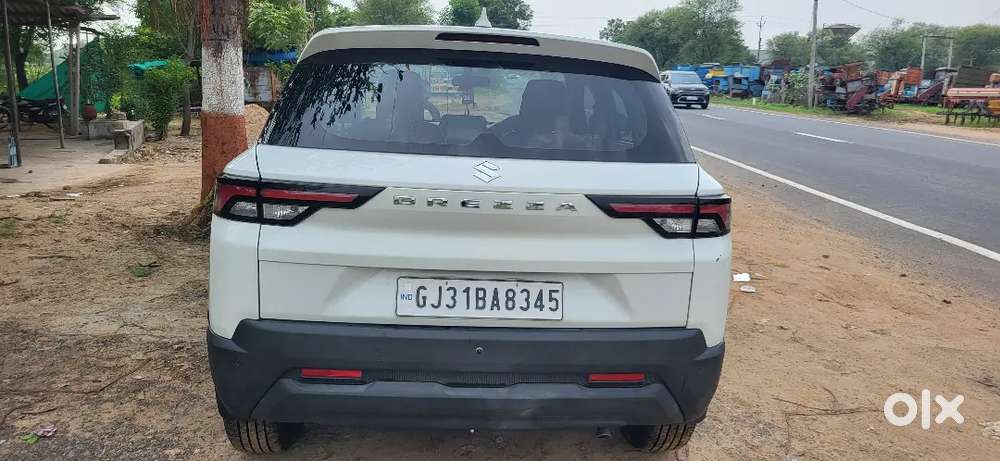 Maruti Brezza 1.5 Lxi 2024
