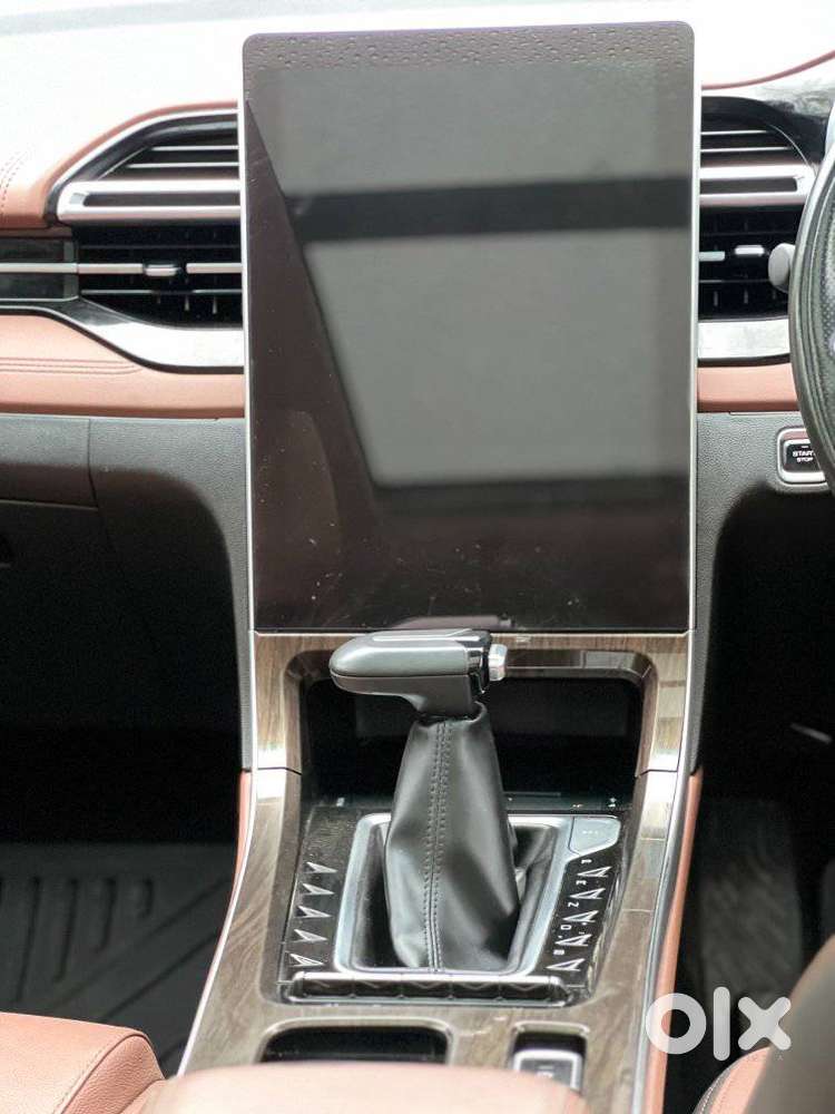 Mg Hector Plus Sharp Cvt, 2023, Petrol