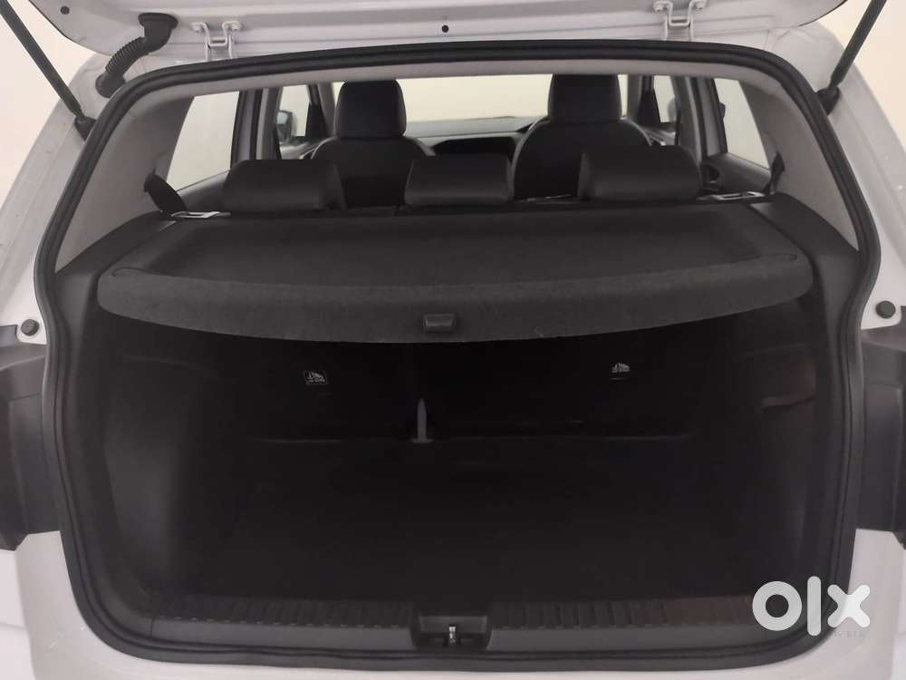 Volkswagen Taigun Topline 1.0 Tsi At (electric Seats), 2023, Petrol