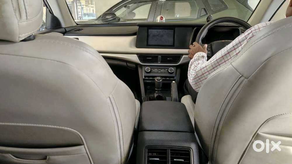 Mahindra Xuv700 2.2 Mx Diesel Mt 5 Str, 2026, Diesel