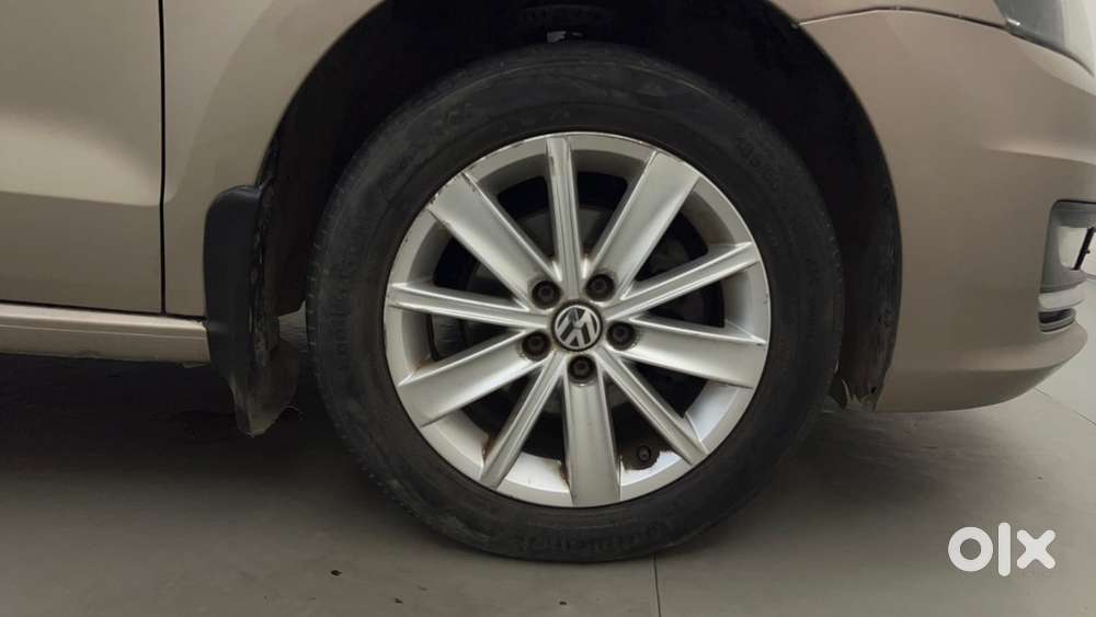 Volkswagen Vento 1.2 Tsi Highline At, 2016, Petrol