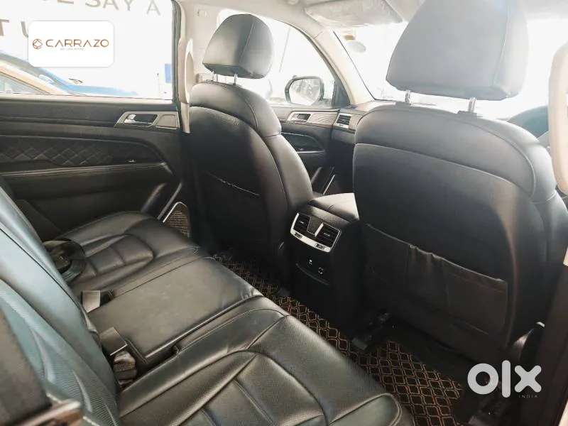 Mahindra Alturas G4 E350d, 2022, Diesel
