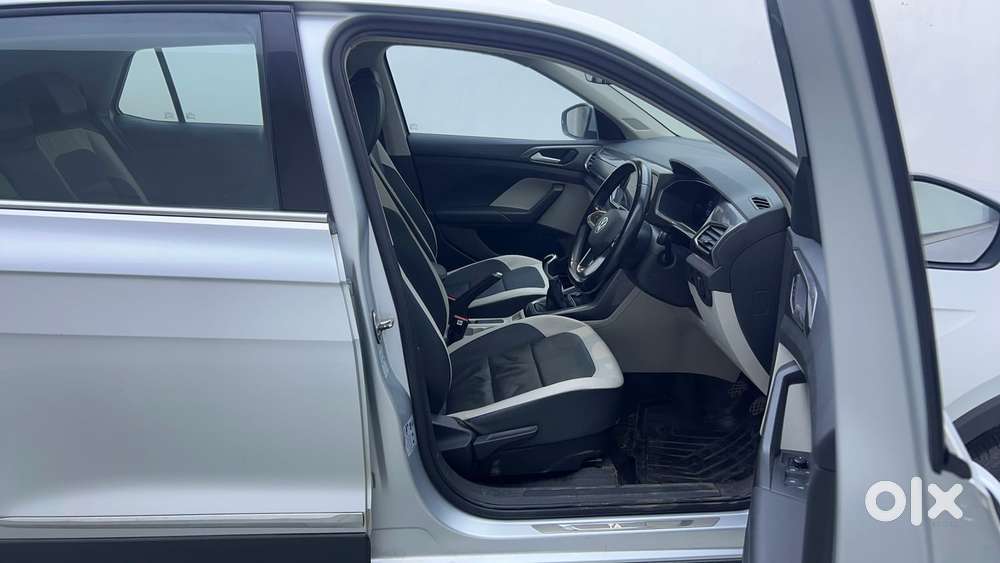 Volkswagen Taigun Topline 1.0 Tsi At (electric Seats), 2022, Petrol