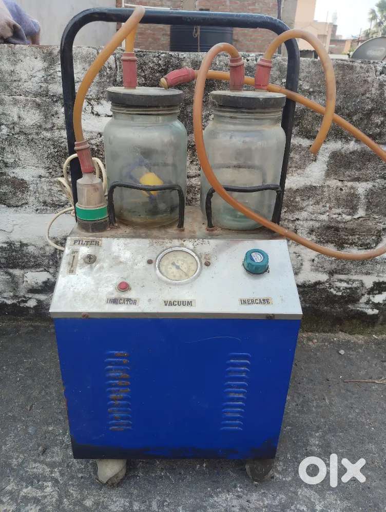 Cough discharging machine