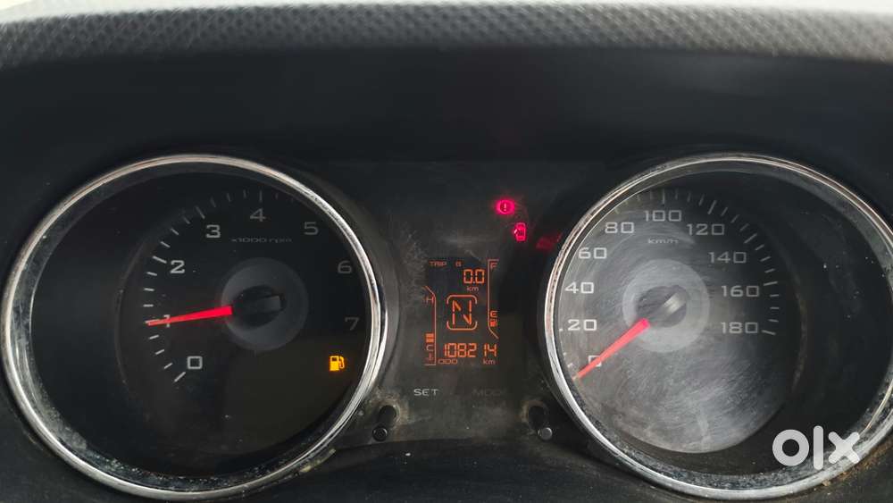 Mahindra Tuv 300 T8, 2016, Diesel