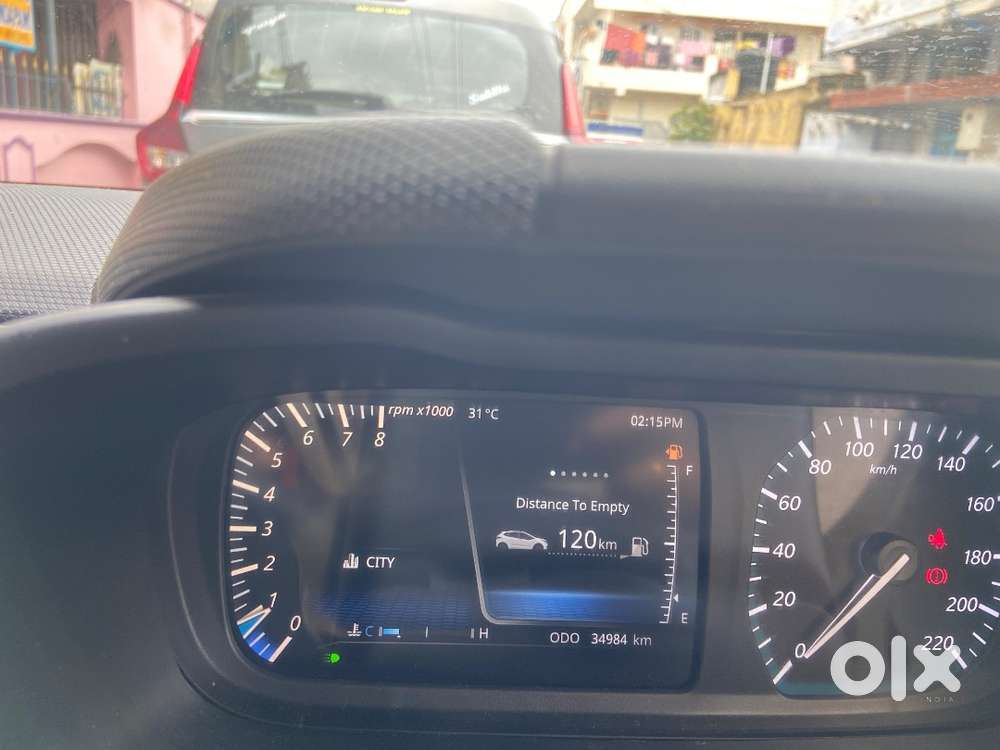 2024 Tata Altroz Petrol