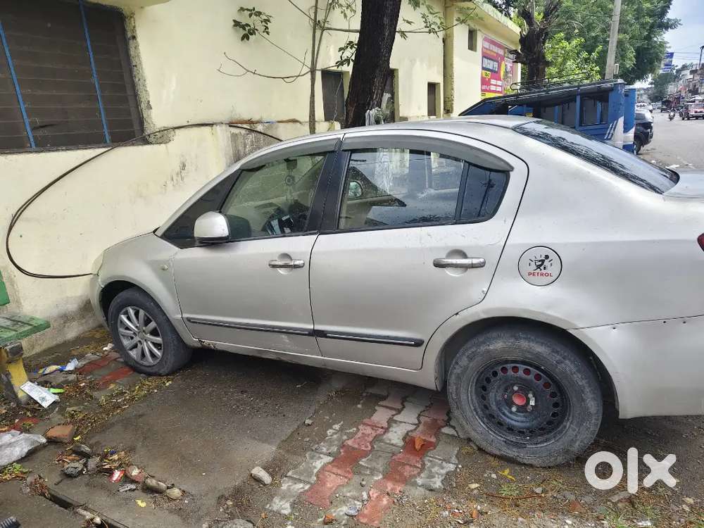 Gadi Engine Line Se Ok H Koi Dikkat Ni H Bs Thoda Kaam Hona H