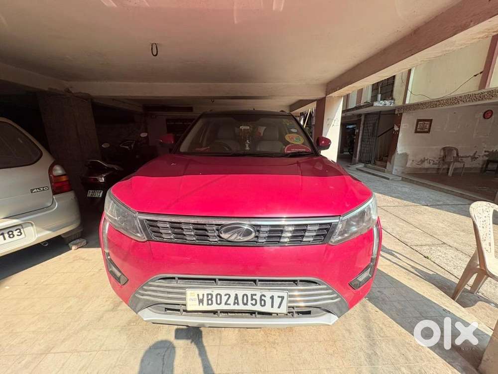 Mahindra Xuv300 2020 Petrol Well Maintained