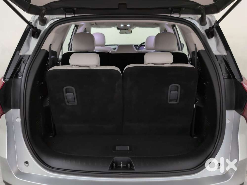 Mahindra Xuv700 2.0 Ax 7 Petrol At Luxury Pack Str, 2021, Petrol