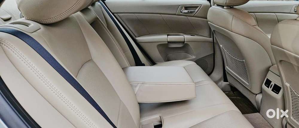 Maruti Suzuki Kizashi Cvt, 2011, Petrol