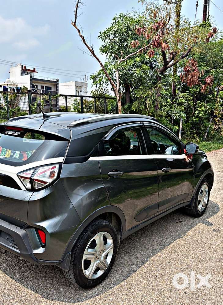 Tata Nexon Xm(s) Petrol 2022