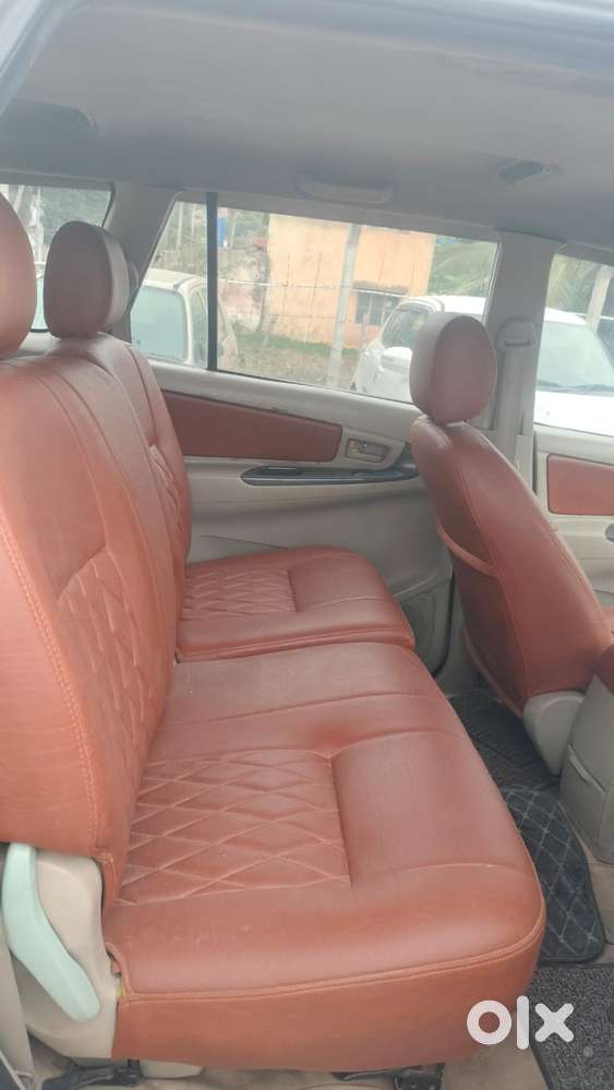 Toyota Innova 2.5 G (diesel) 8 Seater, 2012, Diesel