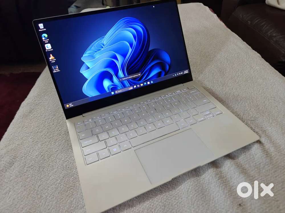 Hp ProBook 440 g8 , samsung galaxy book 2 pro
