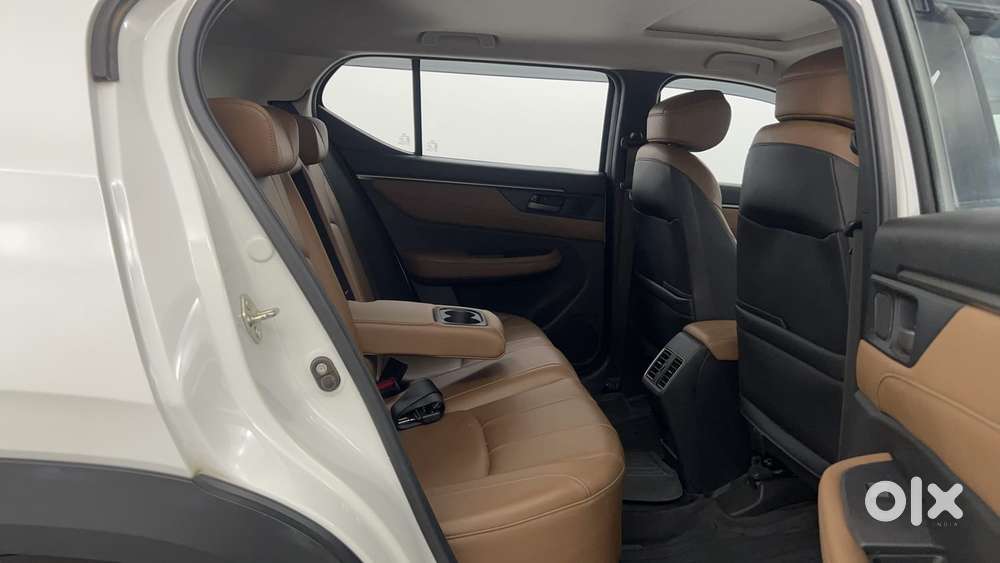 Honda Elevate Zx Cvt, 2023, Petrol