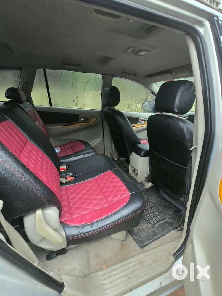 Toyota Innova 2.5 G (diesel) 8 Seater, 2011, Diesel