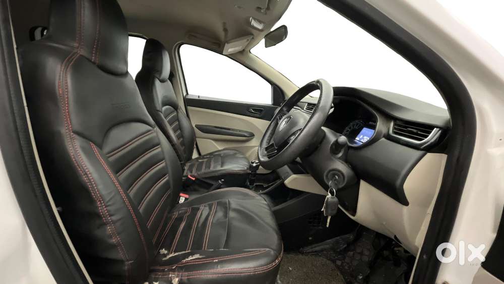 Renault Triber Rxt, 2024, Petrol