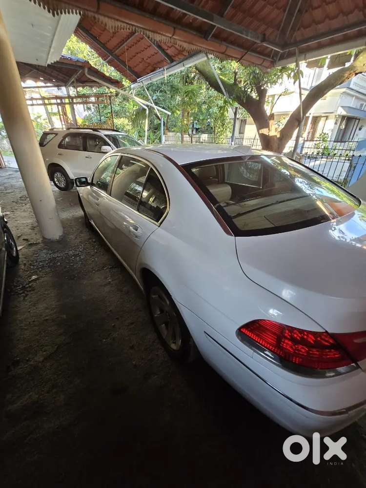Bmw 7 Series Sedan 2007 Waiting
