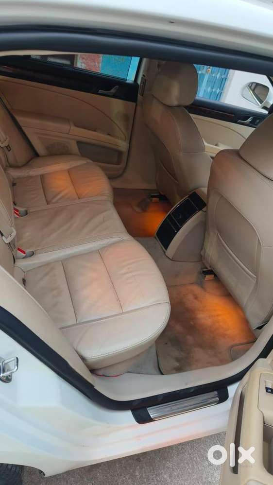 Skoda Superb 2010 Petrol Well Maintained