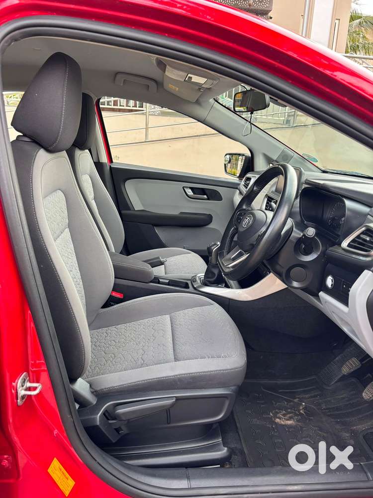 Tata Altroz Xz, 2020, Petrol