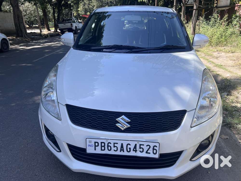 Maruti Suzuki Swift Vxi Optional, 2016, Petrol