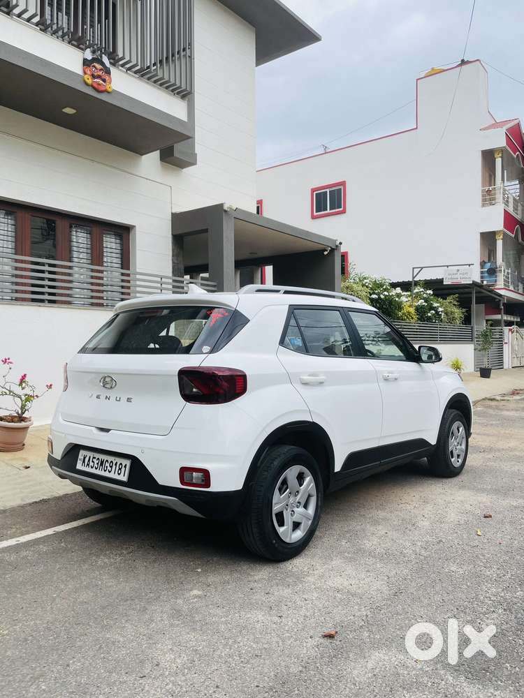 Hyundai Venue S 1.2 Petrol, 2020, Petrol