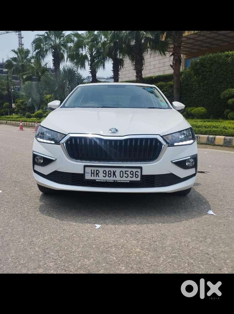 Skoda Slavia 1.0 Ambition Tsi, 2023, Petrol