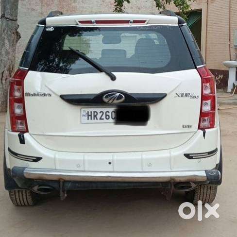 Mahindra Xuv500 2015 Diesel 140000 Km Driven.