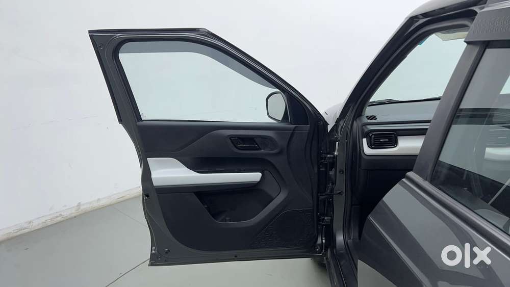 Tata Punch Pure, 2025, Petrol