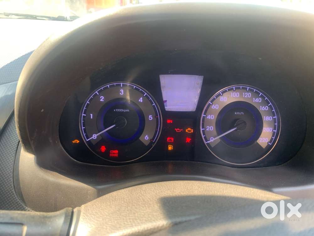 Hyundai Verna Diesel Gl Odometer 135000 Km 2011
