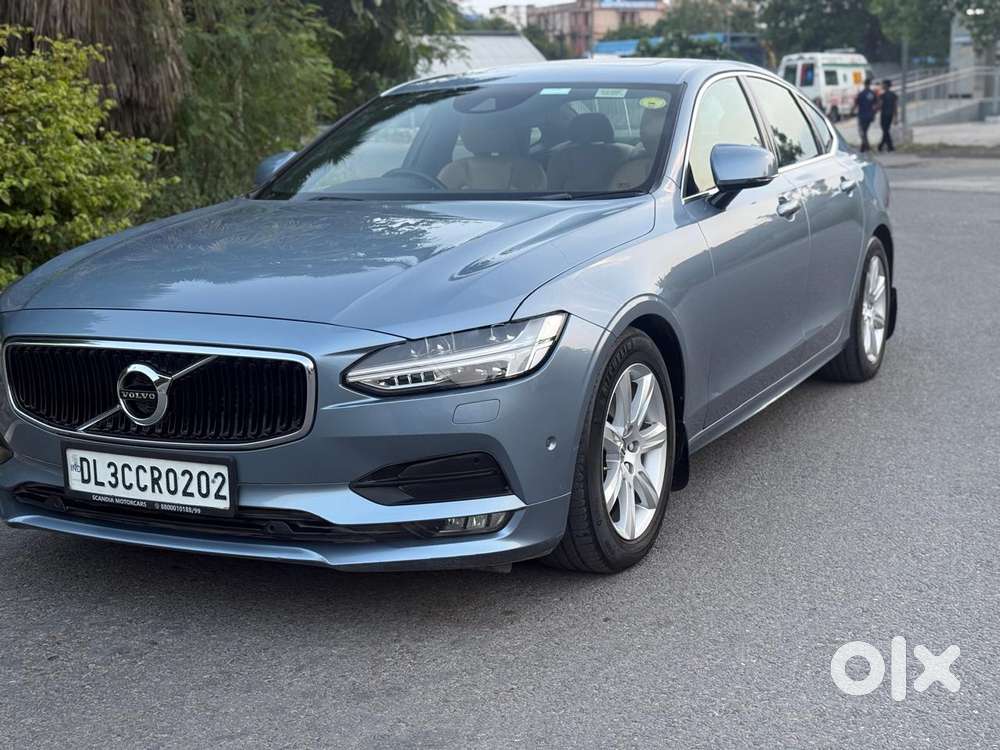 Volvo S90 D4 Momentum, 2019, Diesel