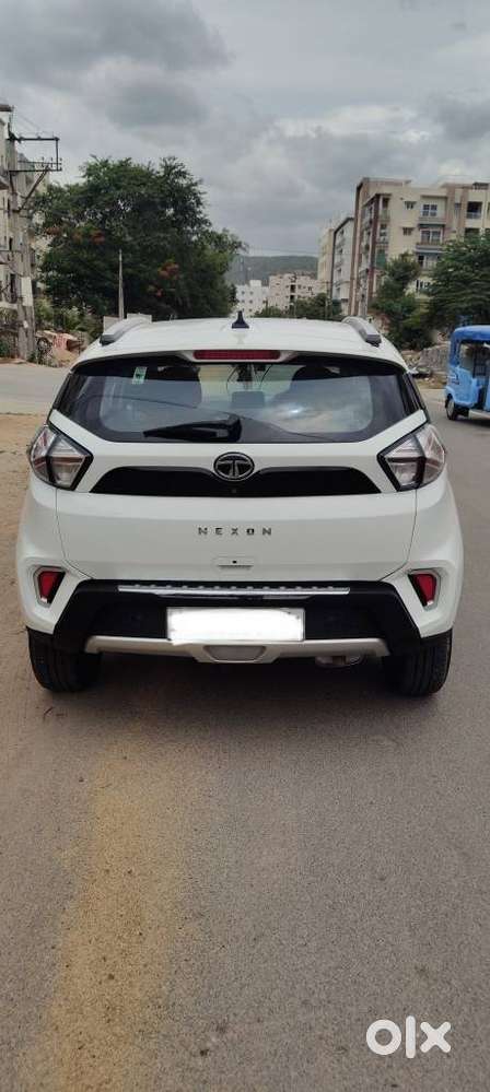 Tata Nexon 1.2 Revotron Xza Plus Luxs Red Dark Edition Amt, 2022, Pe..