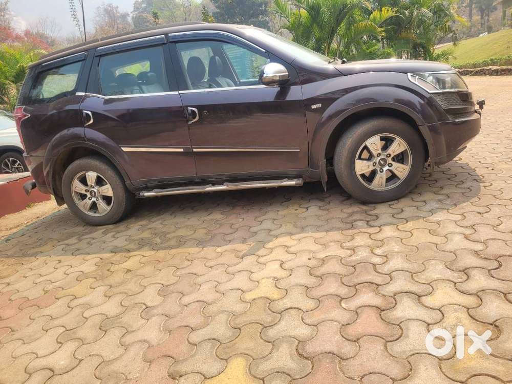 A Well Maintain Mahindra Xuv500 7seater Suv With 2196cc Diesel Engine.