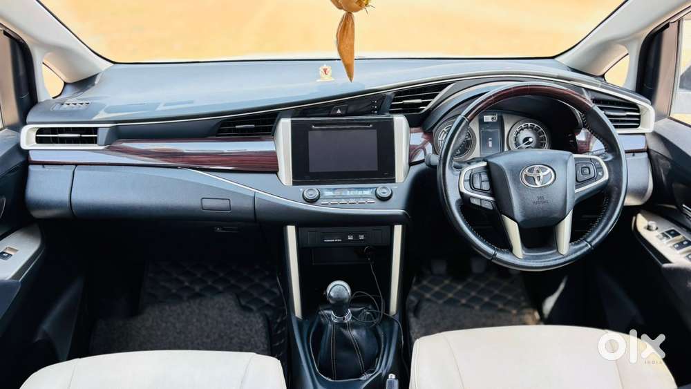 Toyota Innova Crysta 2.4 V 7 Str, 2017, Diesel