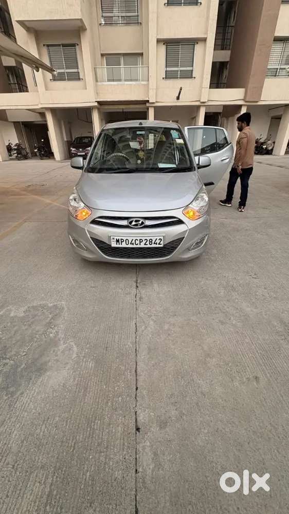 Touch Screen Player Reverse Camera Well Maintained Car