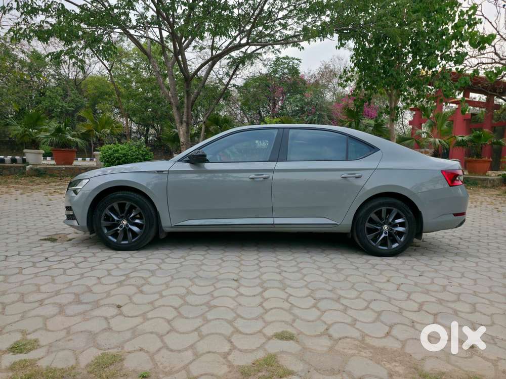 Skoda Superb 2.0 Sportline Tsi At, 2023, Petrol