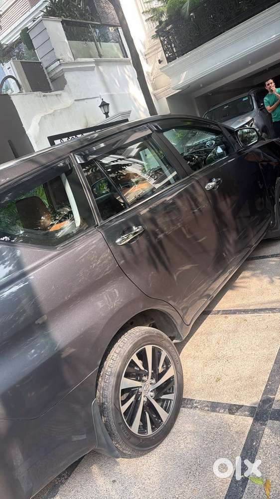 Toyota Innova Crysta [2020-ongoing] 2.7 Zx At 7 Str, 2022, Petrol