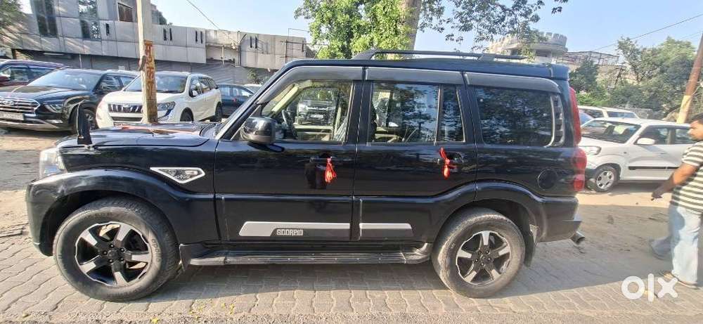 Mahindra Scorpio Classic 2.2 S 11 Mt 7 Str, 2023, Diesel