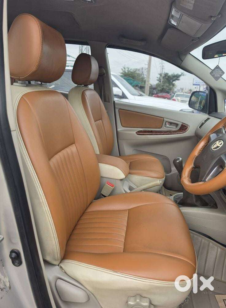 Toyota Innova 2.5 G (diesel) 8 Seater, 2014, Diesel