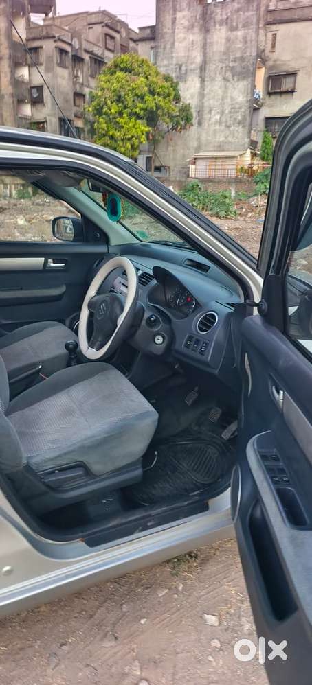 Maruti Suzuki Swift Dzire Vxi Optional, 2011, Petrol