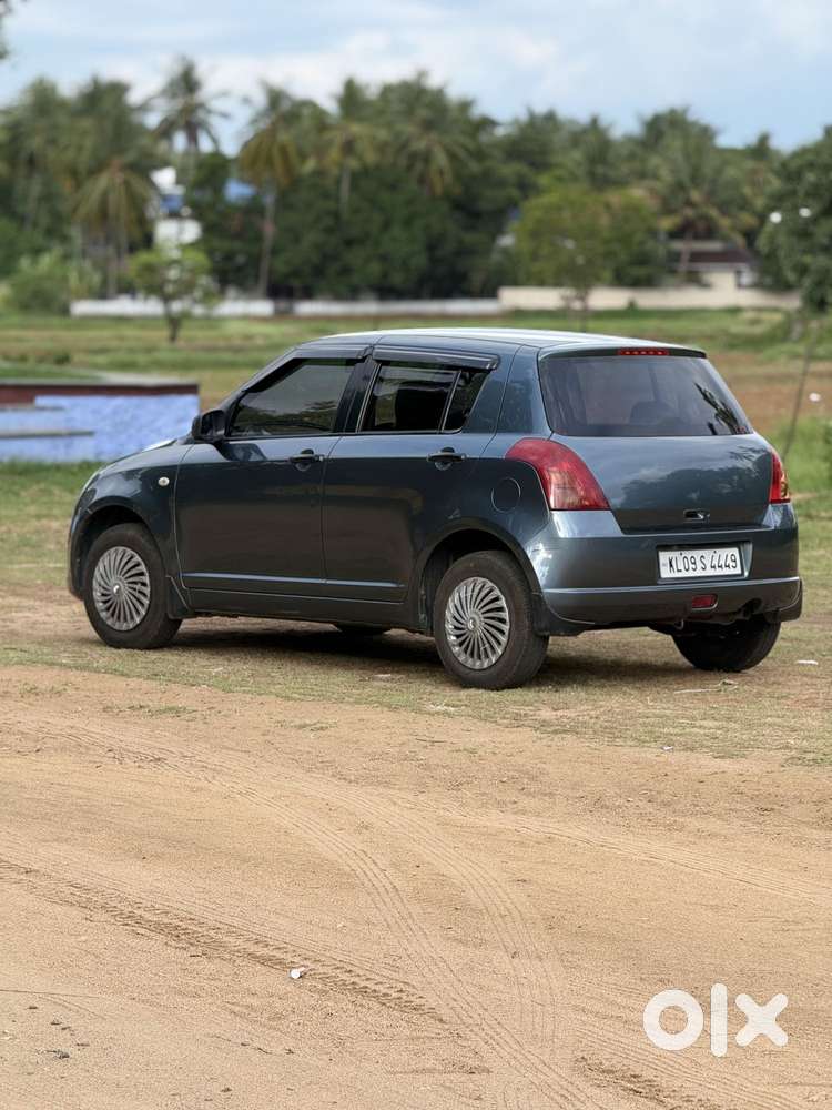 Maruti Suzuki Swift Vxi Optional, 2005, Petrol