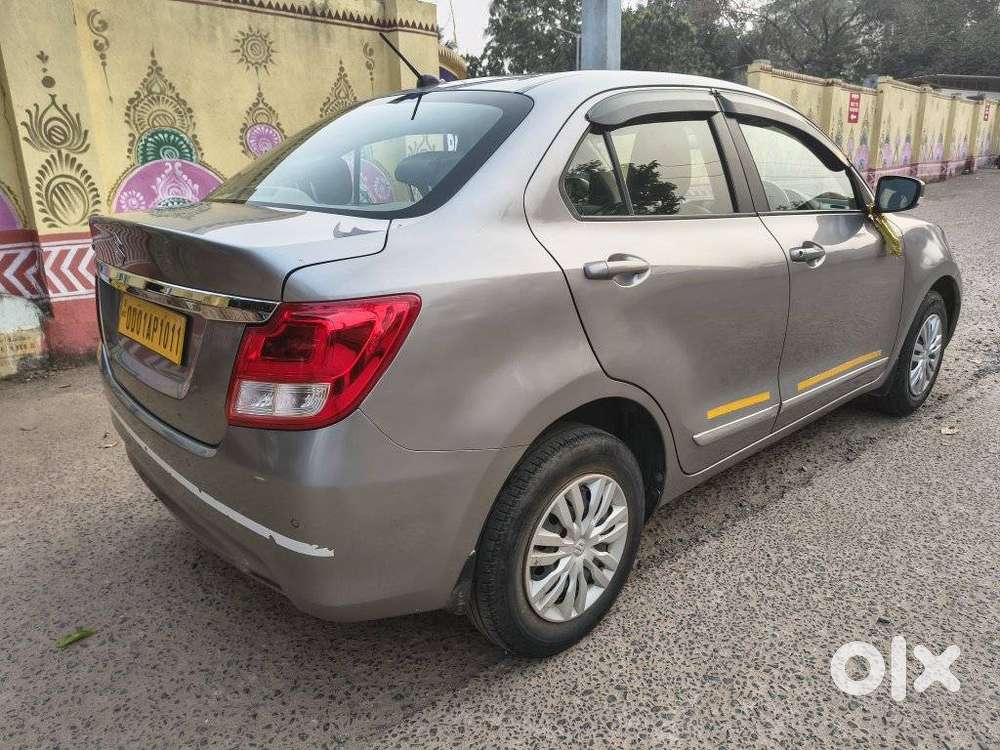 Maruti Suzuki Dzire 1.2 Vxi, 2022, Petrol