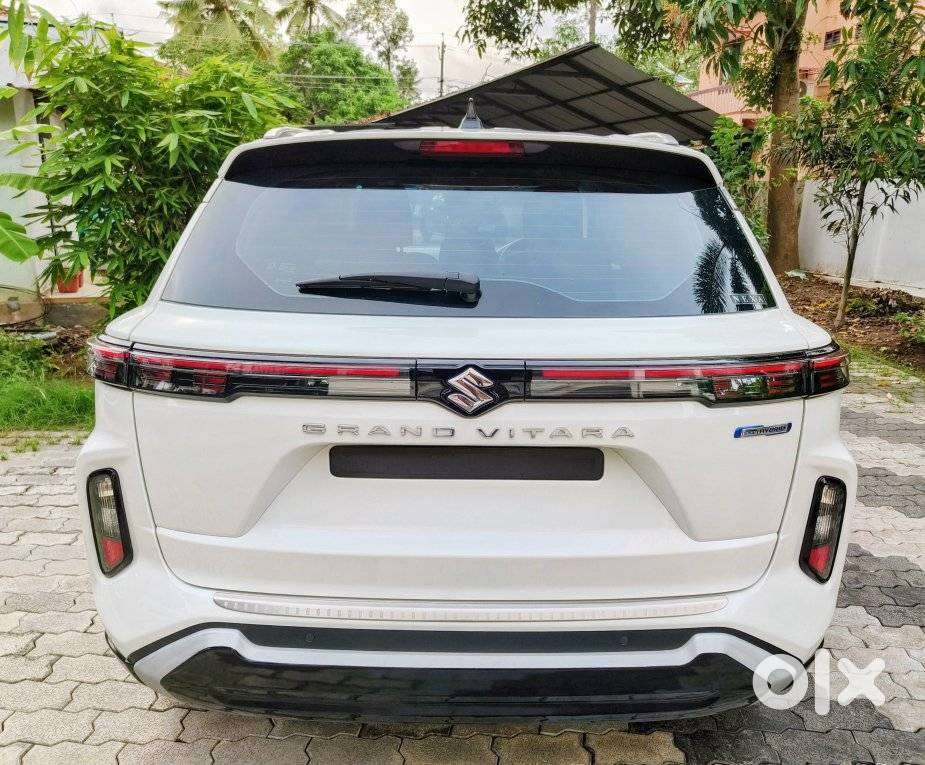 Maruti Suzuki Grand Vitara 1.5 Zeta Smart Hybrid At, 2024, Petrol