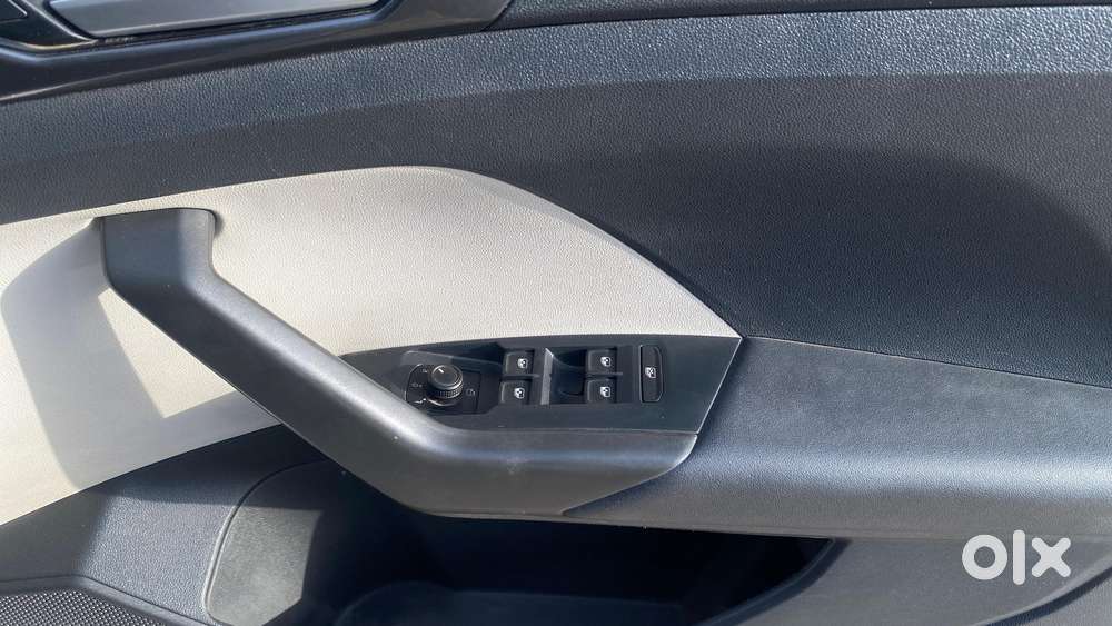 Volkswagen Taigun 1.0 Tsi Topline At, 2022, Petrol