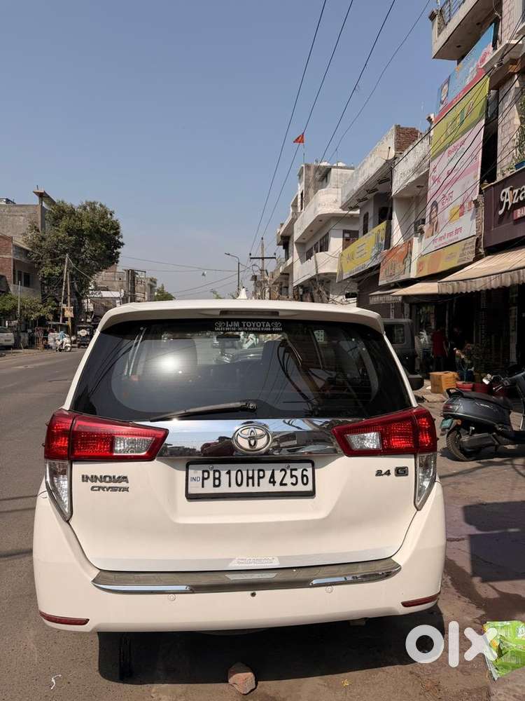 Toyota Innova Crysta 2018 Diesel Well Maintained