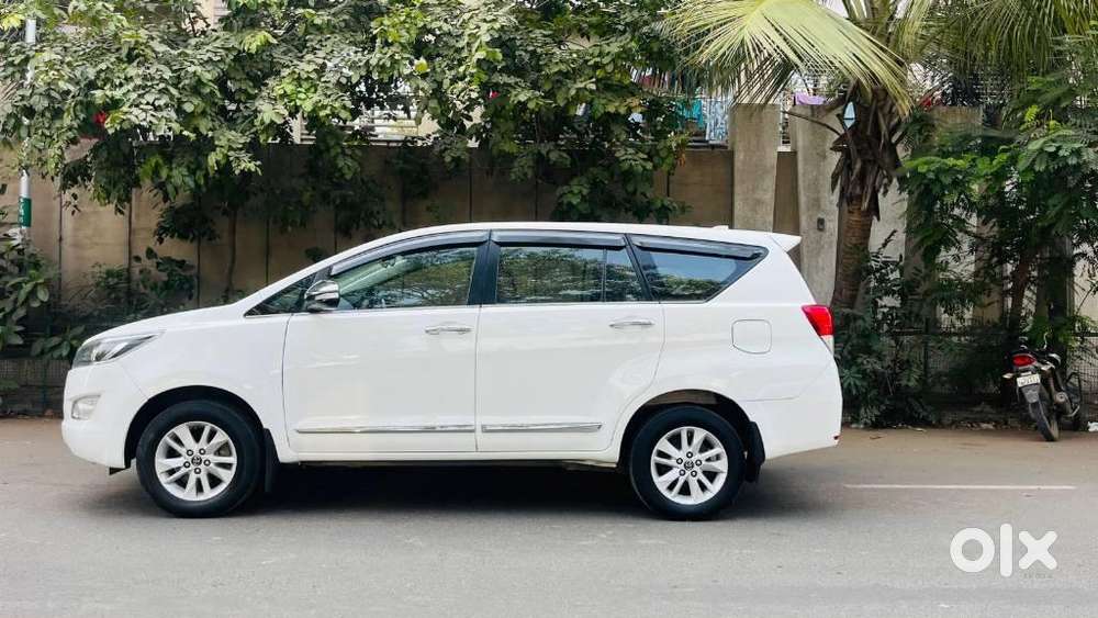Toyota Innova Crysta 2.8z Automatic, 2017, Diesel