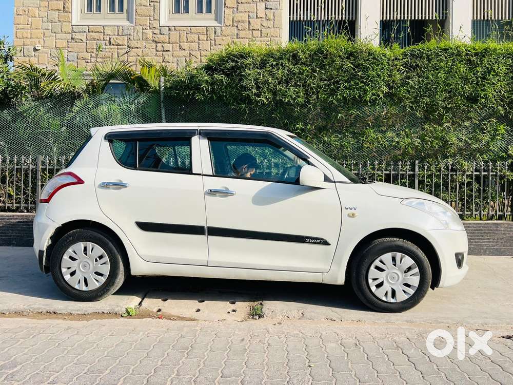 Maruti Suzuki Swift Lxi Option, 2011, Petrol