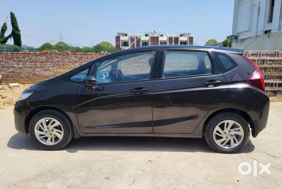 Honda Jazz V Mt Privilege, 2015, Petrol