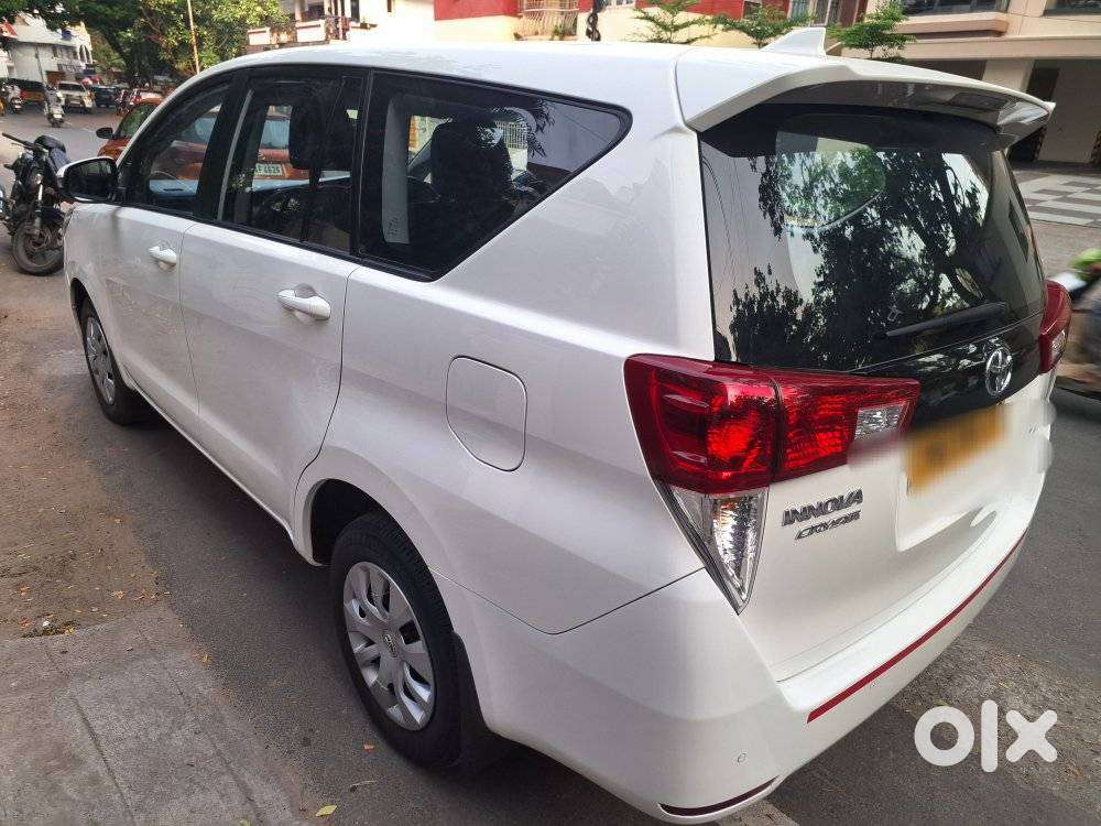 Toyota Innova Crysta 2.4 G Mt, 2025, Diesel