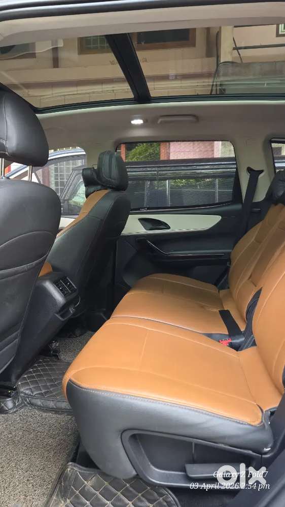 Mahindra Xuv700 Ax5 Diesel Manual Everest White Ceramic Coated