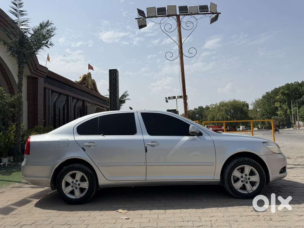 Skoda Laura 1.8 Tsi Ambition, 2012, Petrol